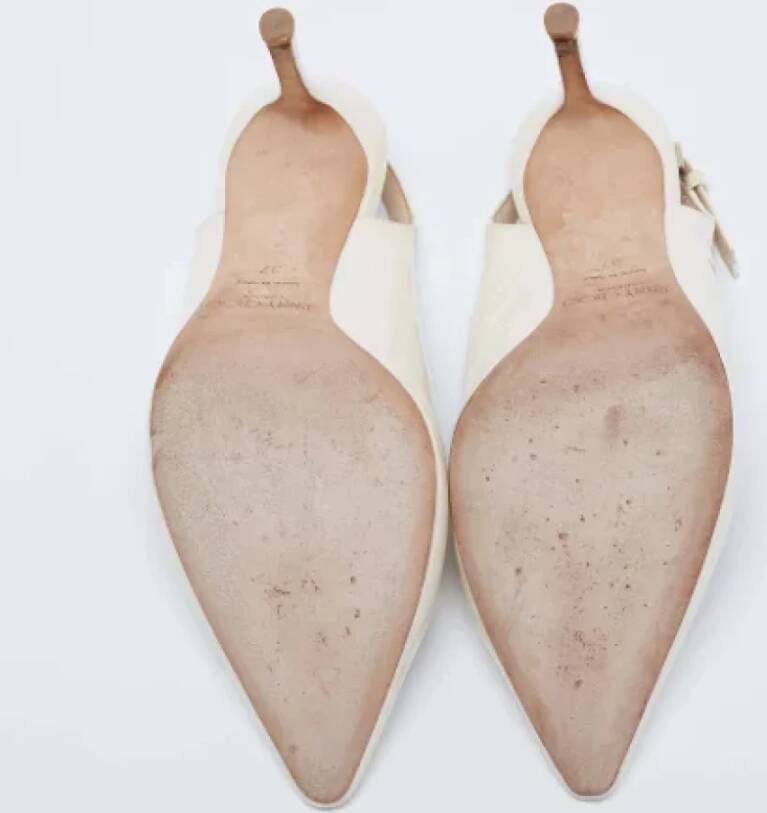 Jimmy Choo Pre-owned Leather heels Beige Dames