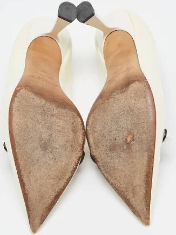 Jimmy Choo Pre-owned Leather heels Beige Dames