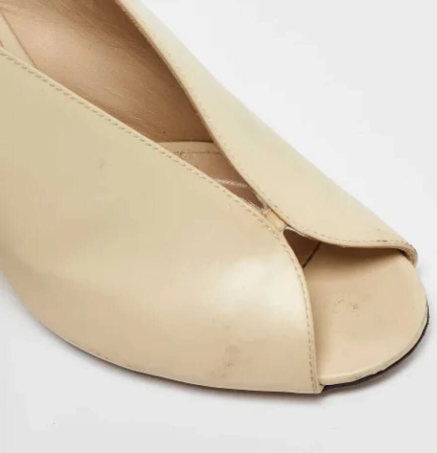 Jimmy Choo Pre-owned Leather heels Beige Dames