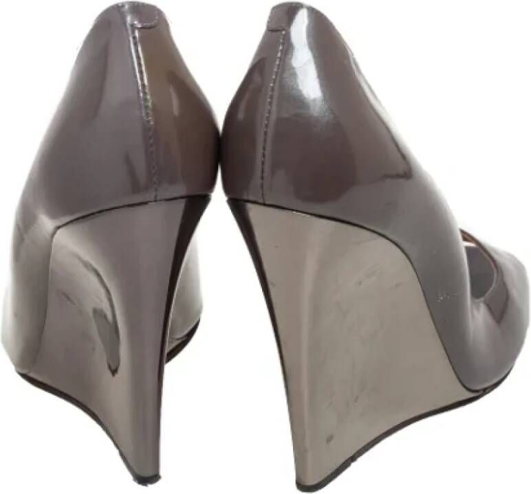 Jimmy Choo Pre-owned Leather heels Gray Dames