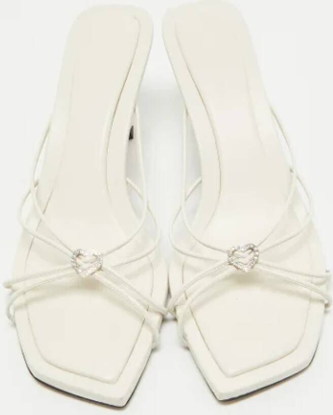 Jimmy Choo Pre-owned Leather sandals Beige Dames