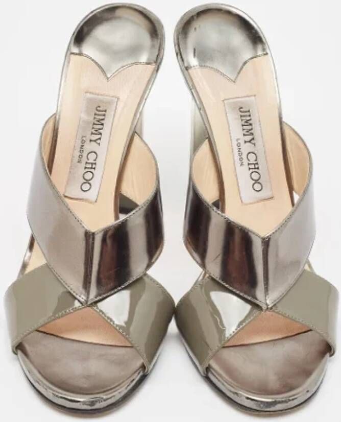 Jimmy Choo Pre-owned Leather sandals Gray Dames