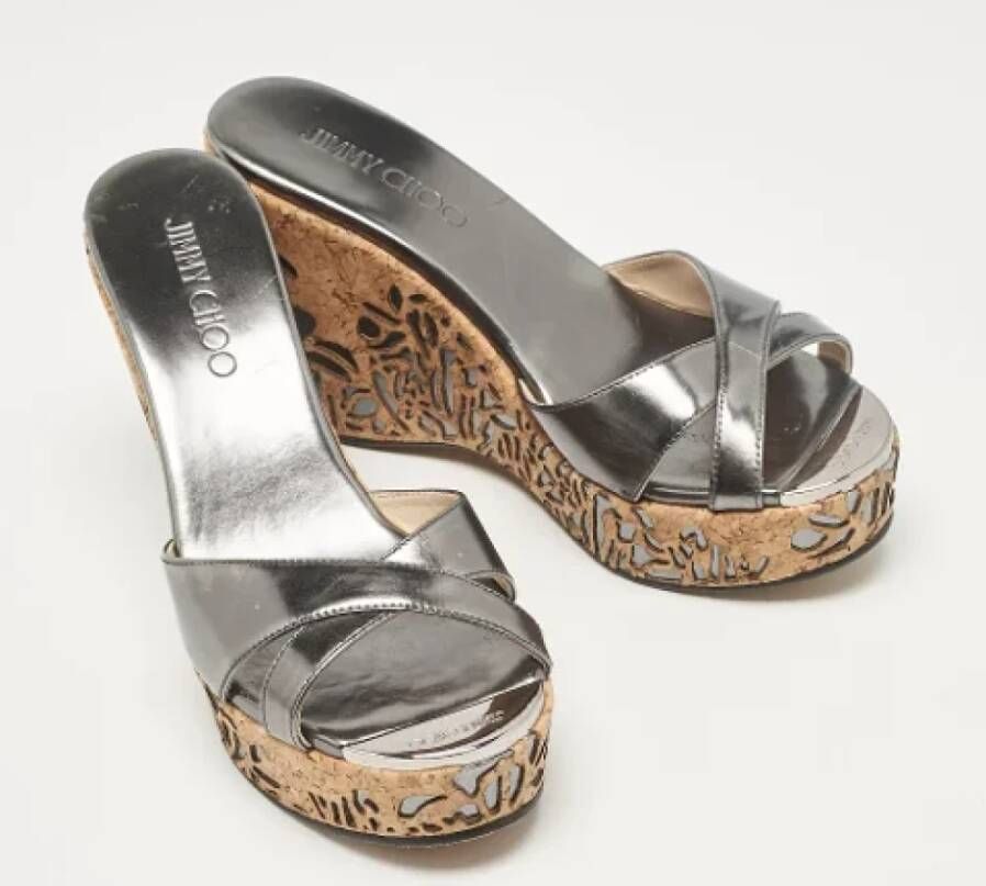 Jimmy Choo Pre-owned Leather sandals Gray Dames