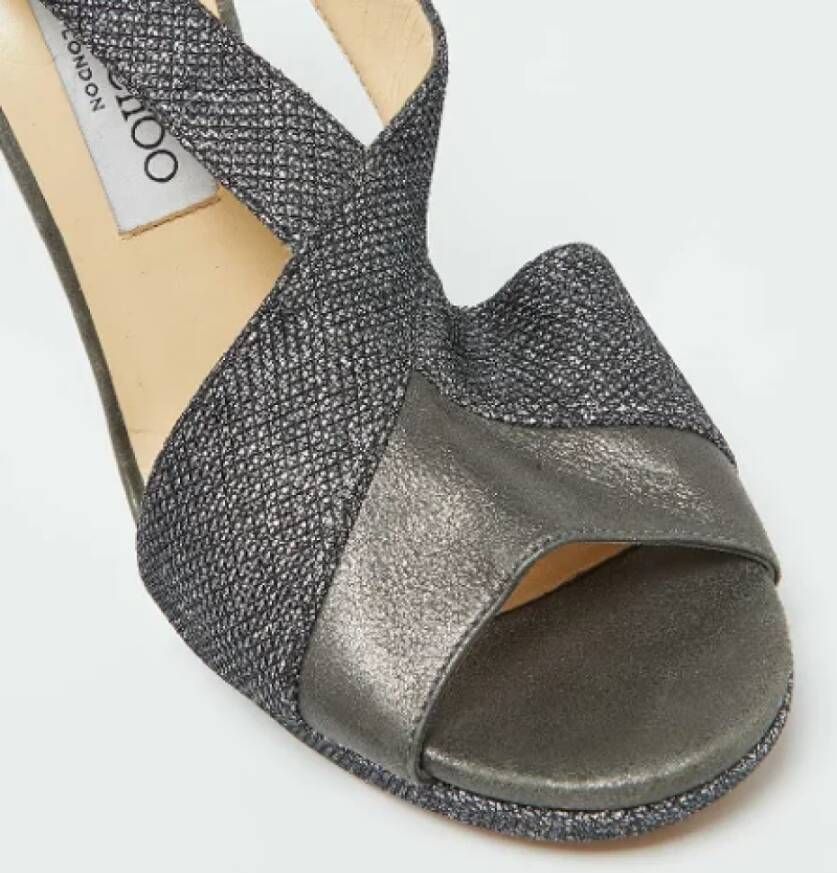 Jimmy Choo Pre-owned Leather sandals Gray Dames