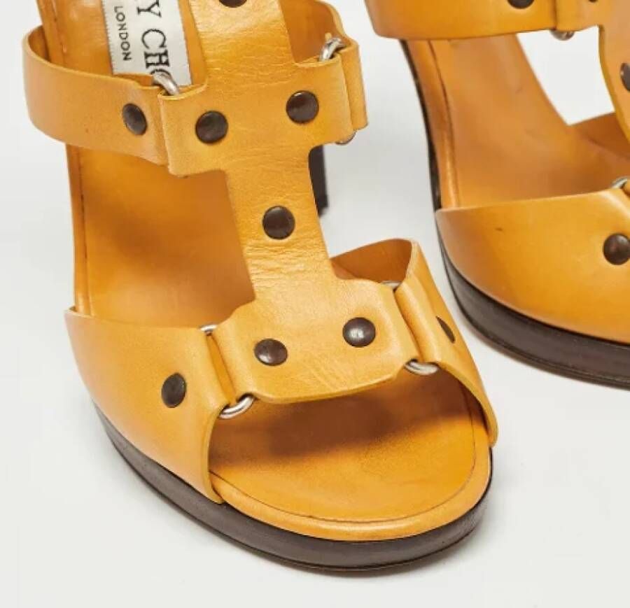 Jimmy Choo Pre-owned Leather sandals Yellow Dames