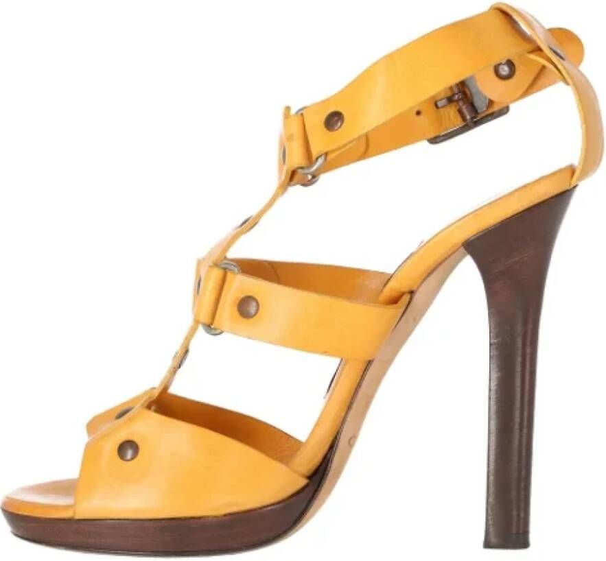 Jimmy Choo Pre-owned Leather sandals Yellow Dames