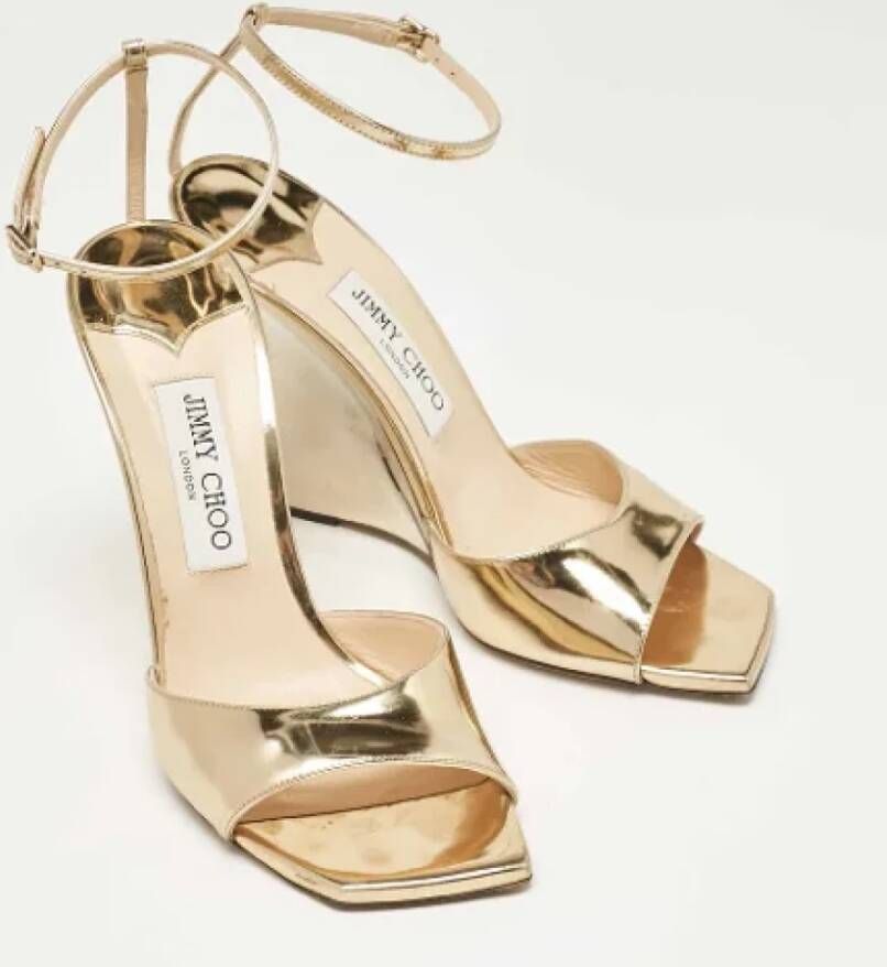 Jimmy Choo Pre-owned Leather sandals Yellow Dames