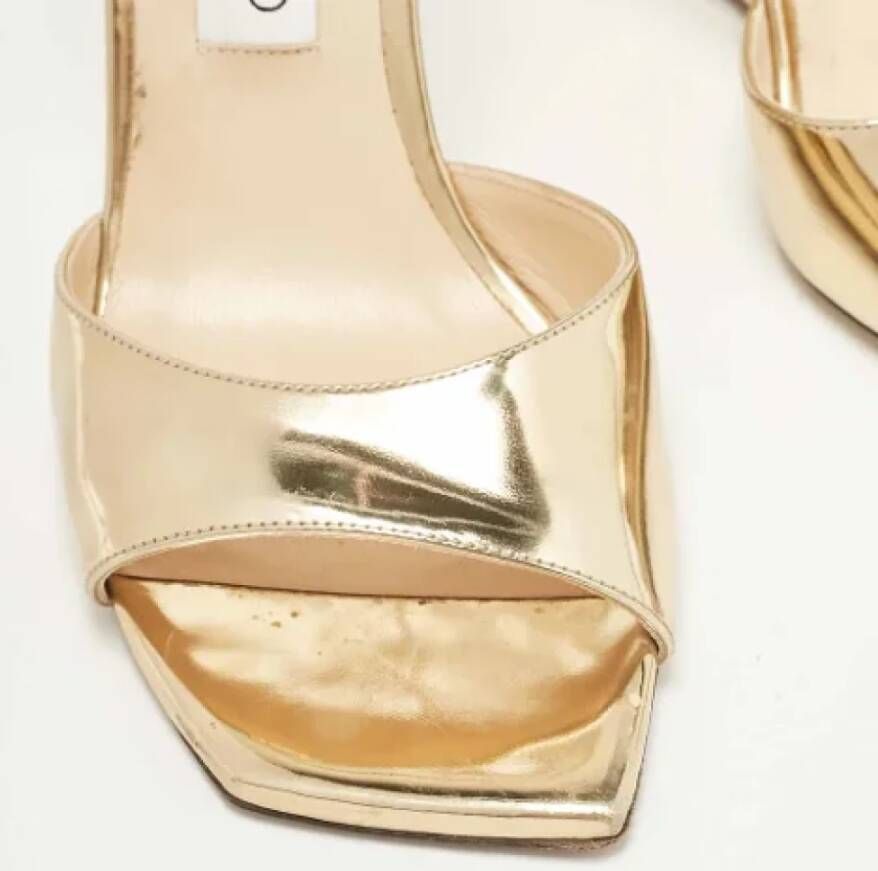 Jimmy Choo Pre-owned Leather sandals Yellow Dames