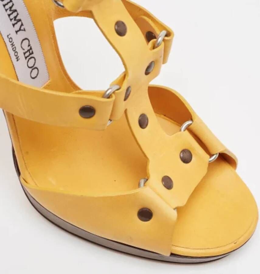 Jimmy Choo Pre-owned Leather sandals Yellow Dames