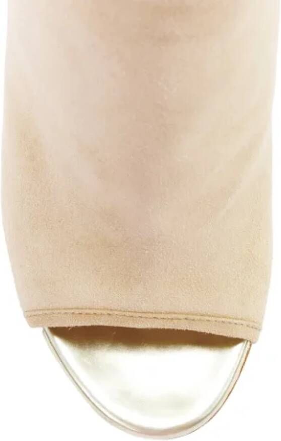 Jimmy Choo Pre-owned Suede heels Beige Dames