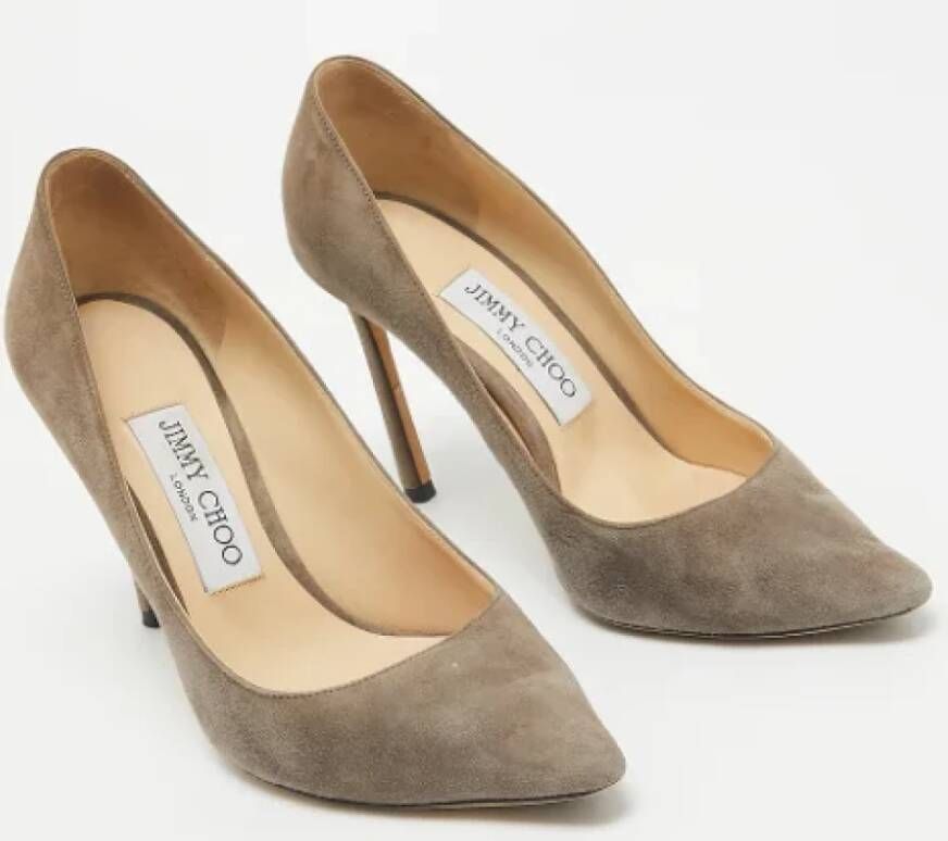 Jimmy Choo Pre-owned Suede heels Gray Dames