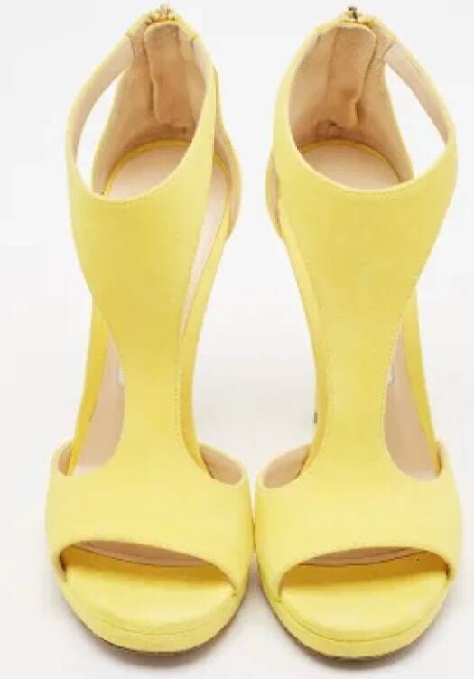 Jimmy Choo Pre-owned Suede sandals Yellow Dames