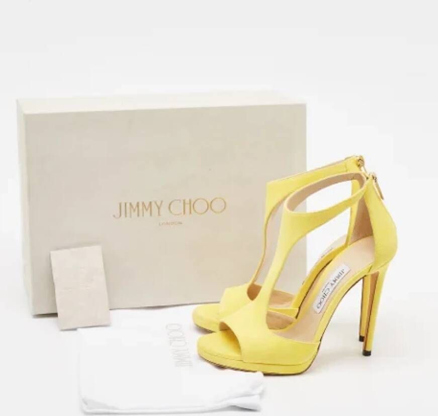 Jimmy Choo Pre-owned Suede sandals Yellow Dames