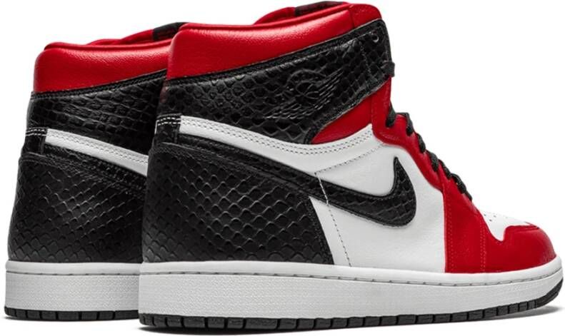 Jordan Retro High Satin Snake Chicago Dames Sneakers Rood Dames