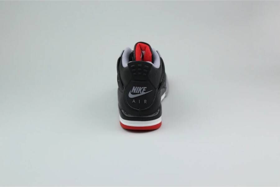 Jordan Gedurfde Retro Sneakers 'Bred Reimagined' Black Dames