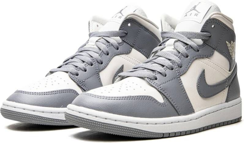 Jordan Grijze Sail Mid Leren Sneakers Grijs Heren