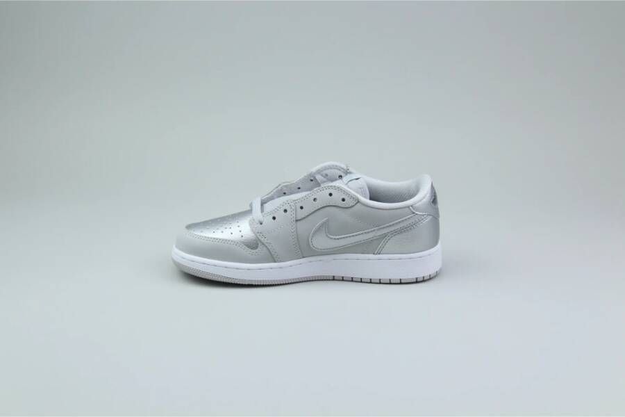 Jordan Lage OG 'Metallic Silver' Sneakers Gray Dames