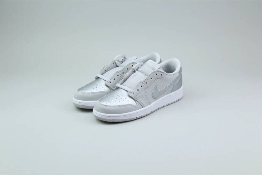 Jordan Lage OG 'Metallic Silver' Sneakers Gray Dames