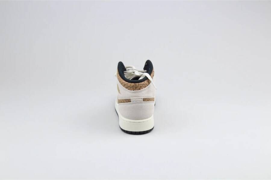 Jordan Luxe Bruine Olifant Sneakers Beige Dames