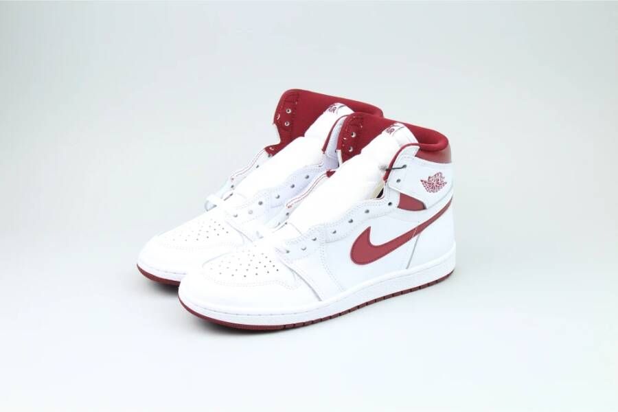 Jordan Metallic Burgundy High 85 Sneakers White Dames