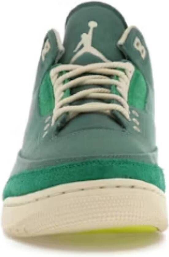 Jordan Retro Style Sneakers door Nina Chanel Abney Green Heren