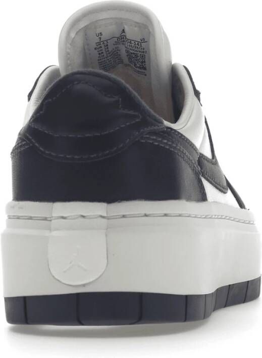 Jordan Elevate White Midnight Navy Sneakers Blauw Dames