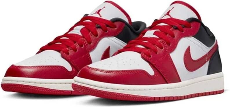 Jordan Gym Red Lage Sneakers Rood Dames