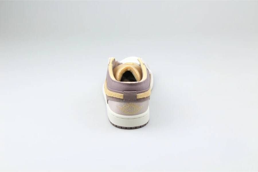 Jordan Taupe Haze Low SE Craft Sneakers Beige Heren