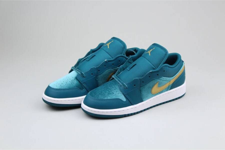 Jordan Velvet Geode Teal Low SE Sneakers Blue Dames