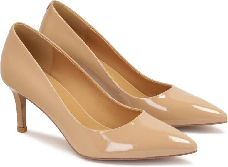 Kazar Beige lakleren pumps Beige Dames