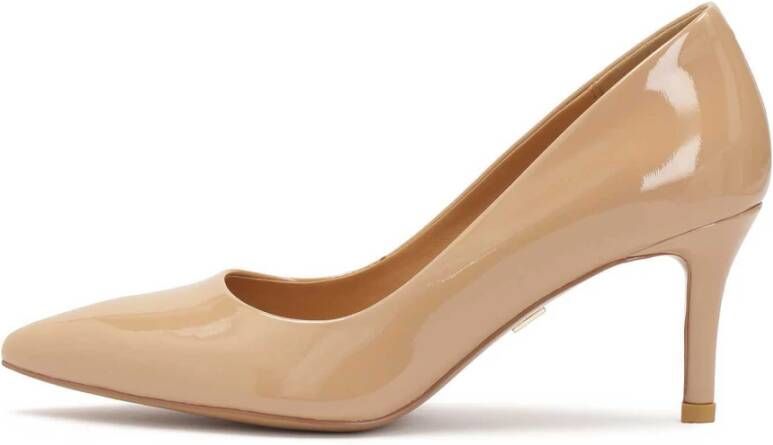 Kazar Beige lakleren pumps Beige Dames