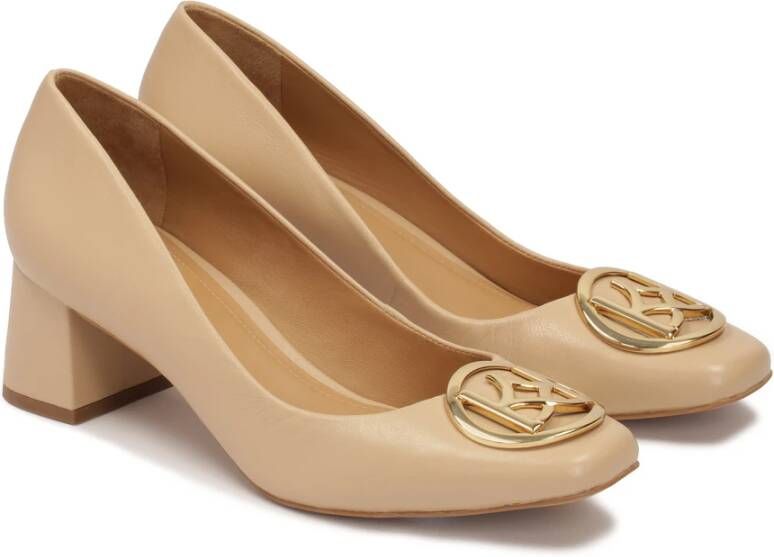 Kazar Beige pumps met een brede hak Beige Dames