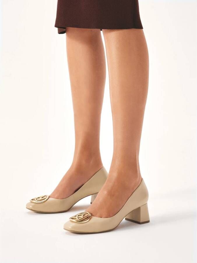 Kazar Beige pumps met een brede hak Beige Dames