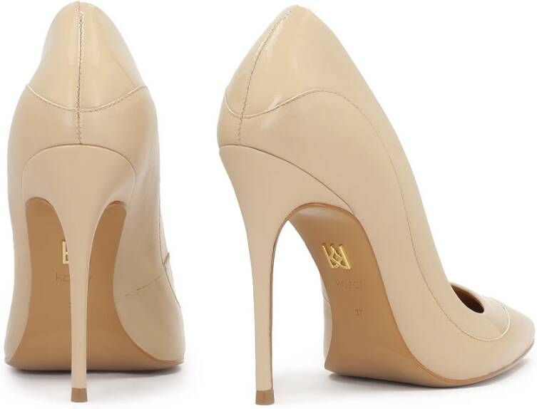 Kazar Beige pumps op een slanke stilettohak met een gelakt inzetstuk Beige Dames