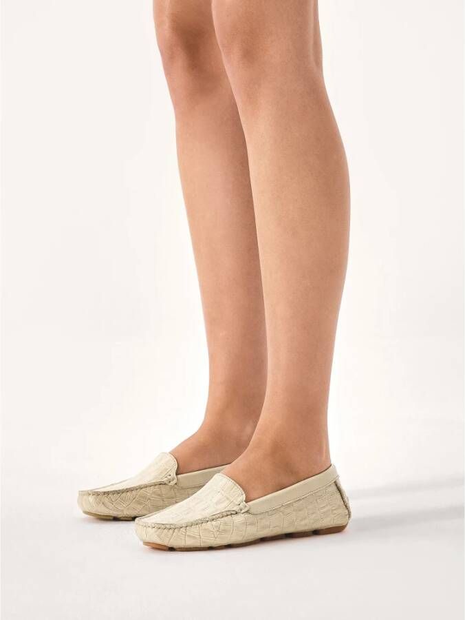 Kazar Beige reliëflederen mocassins Beige Dames