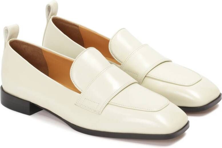 Kazar Bright leren loafers op een contrasterende zool Beige Dames