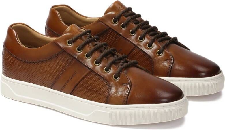 Kazar Bruine leren sneakers op een witte zool Brown Heren