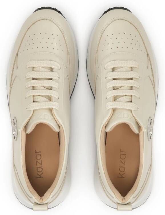 Kazar Comfortabele sneakers versierd met een zilveren monogram White Dames