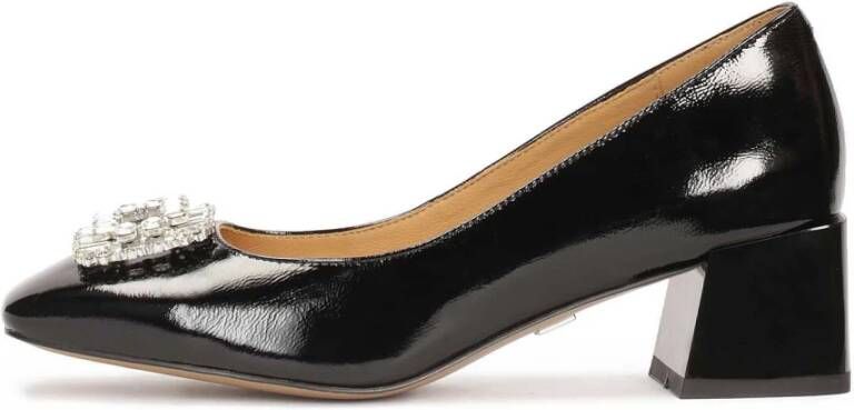 Kazar Gelakte pumps met broche aan de voorkant Black Dames