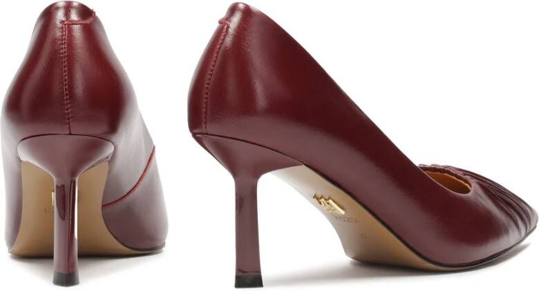 Kazar Maroon pumps met een opvallende inkeping op de neus Brown Dames