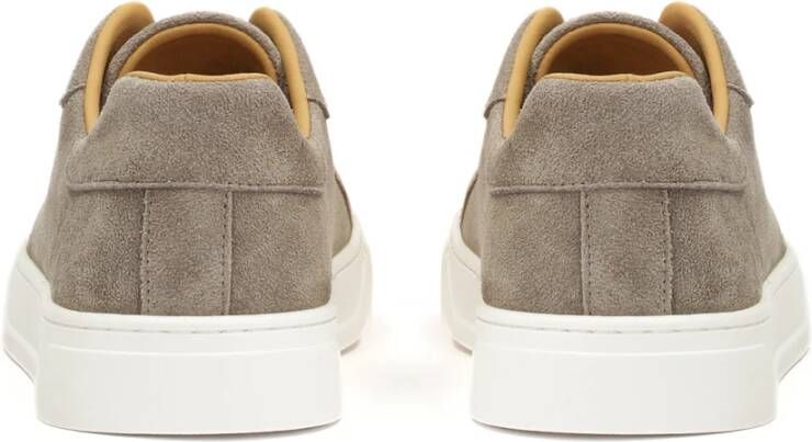 Kazar Minimalistische suède sneakers in taupe kleur Beige Heren