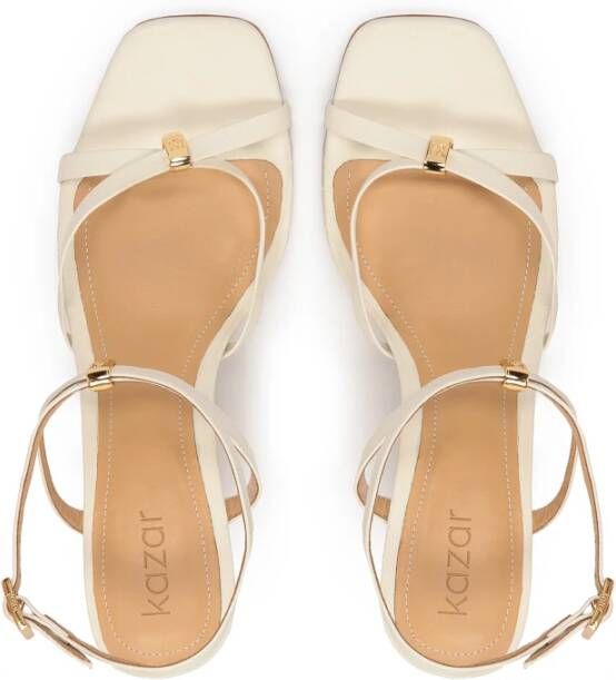 Kazar Monogram sandalen met bandjes op een platform met een monogram hanger Beige Dames