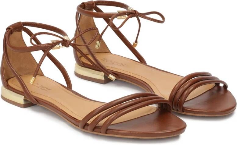 Kazar Platte bruine sandalen vastgebonden met een teenring Brown Dames