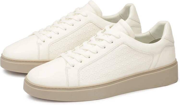 Kazar Studio Leren sneakers met vetersluiting en reliëfpatroon White Heren