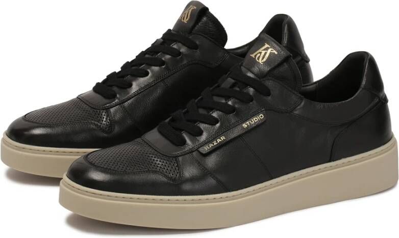 Kazar Studio Zwarte sneakers met reliëf logo en perforaties Black Heren