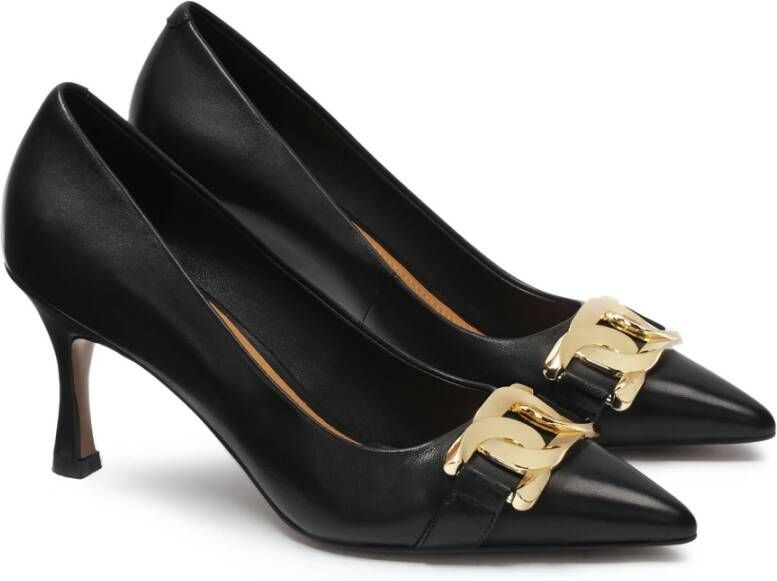 Kazar Tijdloze pumps met gouden decoratie op de neus Black Dames