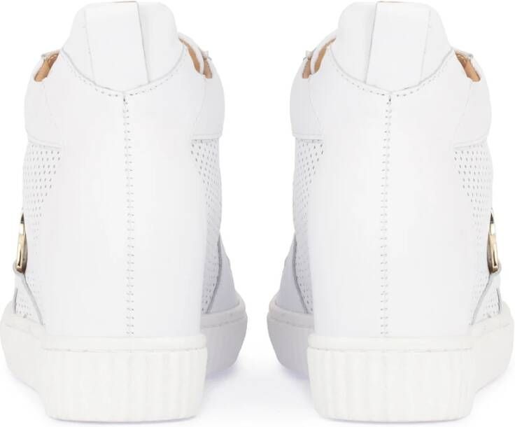 Kazar Witte Leren Geperforeerde Sneakers met Verborgen Anker White Dames