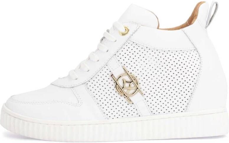 Kazar Witte Leren Geperforeerde Sneakers met Verborgen Anker White Dames