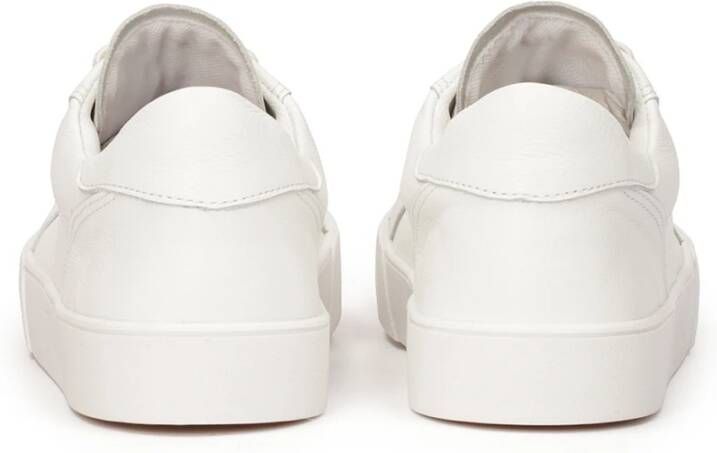 Kazar Witte leren sneakers met gouden elementen White Dames