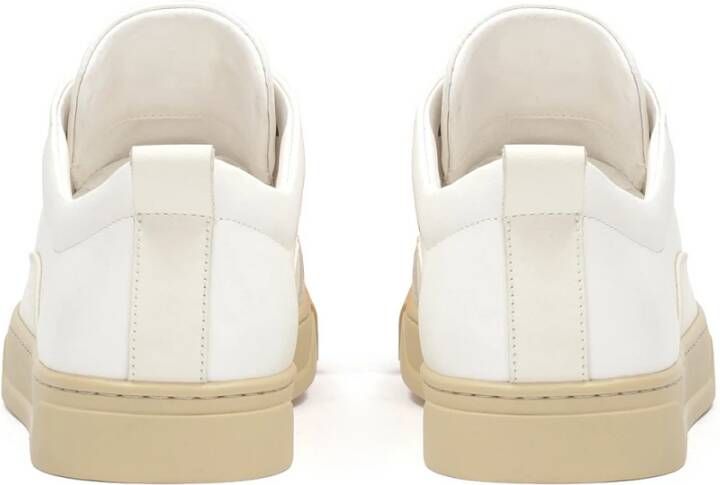 Kazar Witte leren sneakers op een beige zool White Heren